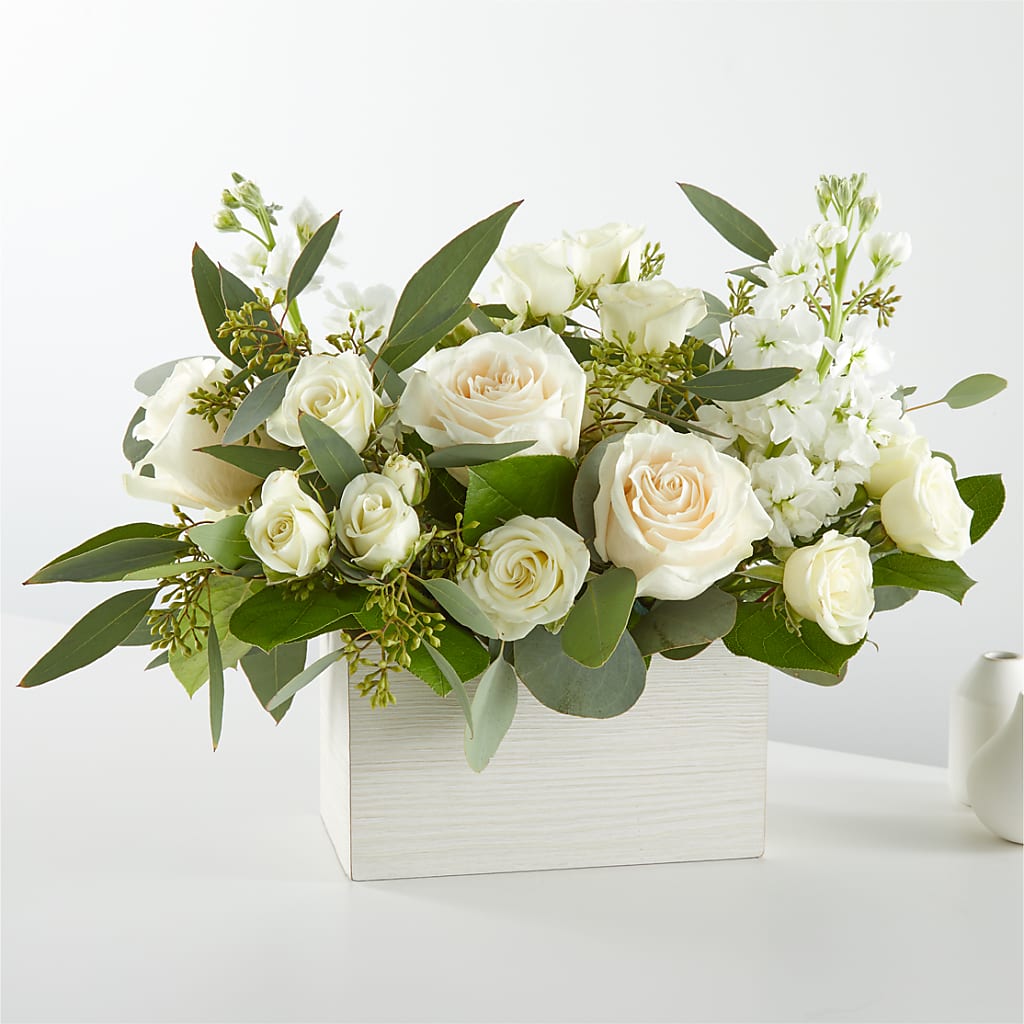 Fresh Linen Box Bouquet – TOWN CENTER FLORIST & GIFTS INC, Orlando FL