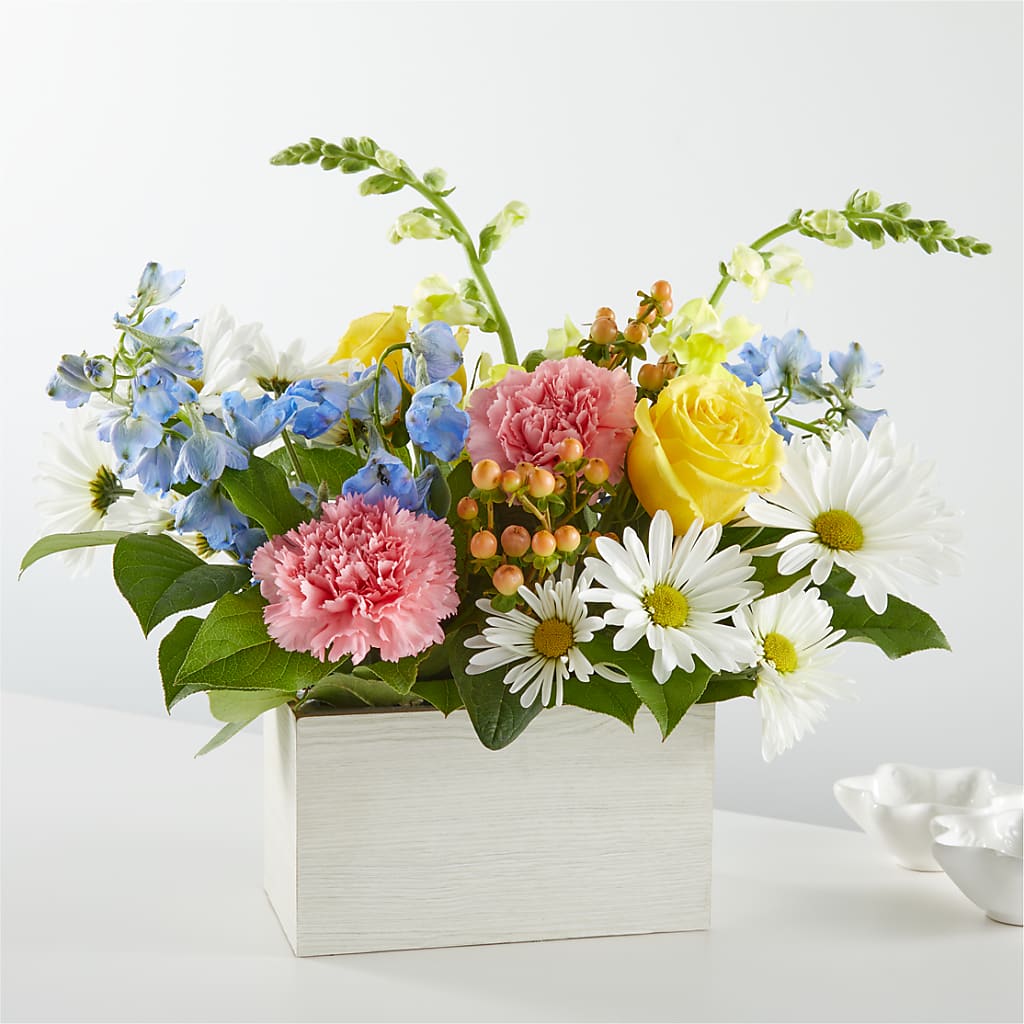 Sun Salutation Box Bouquet – TOWN CENTER FLORIST & GIFTS INC, Orlando FL