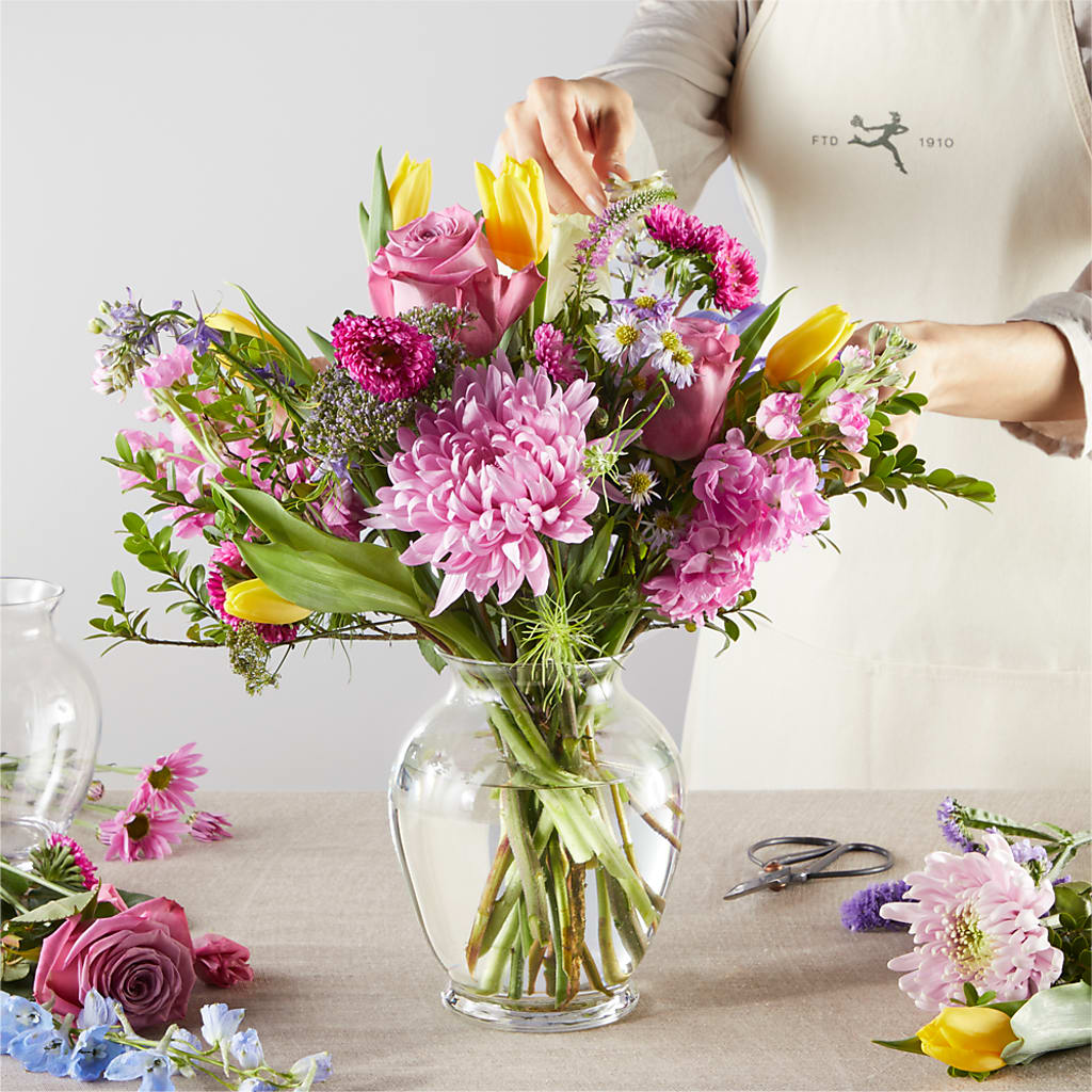Pastel Tradition - A Florist Original – TOWN CENTER FLORIST & GIFTS INC, Orlando FL