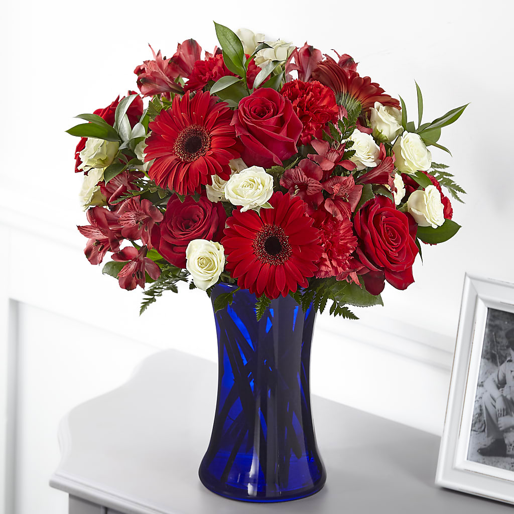 Hearts Embrace Bouquet – TOWN CENTER FLORIST & GIFTS INC, Orlando FL