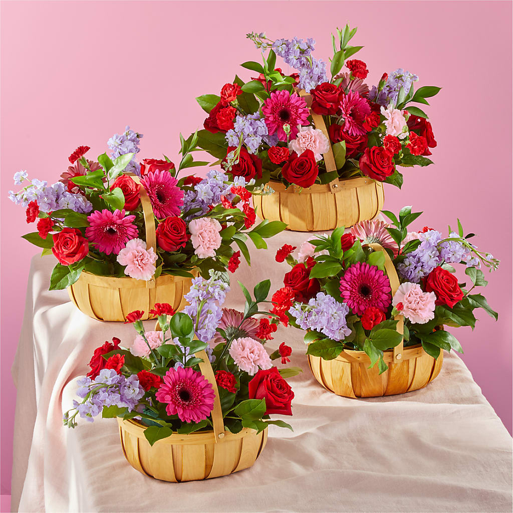 Pink Picnic Basket – TOWN CENTER FLORIST & GIFTS INC, Orlando FL