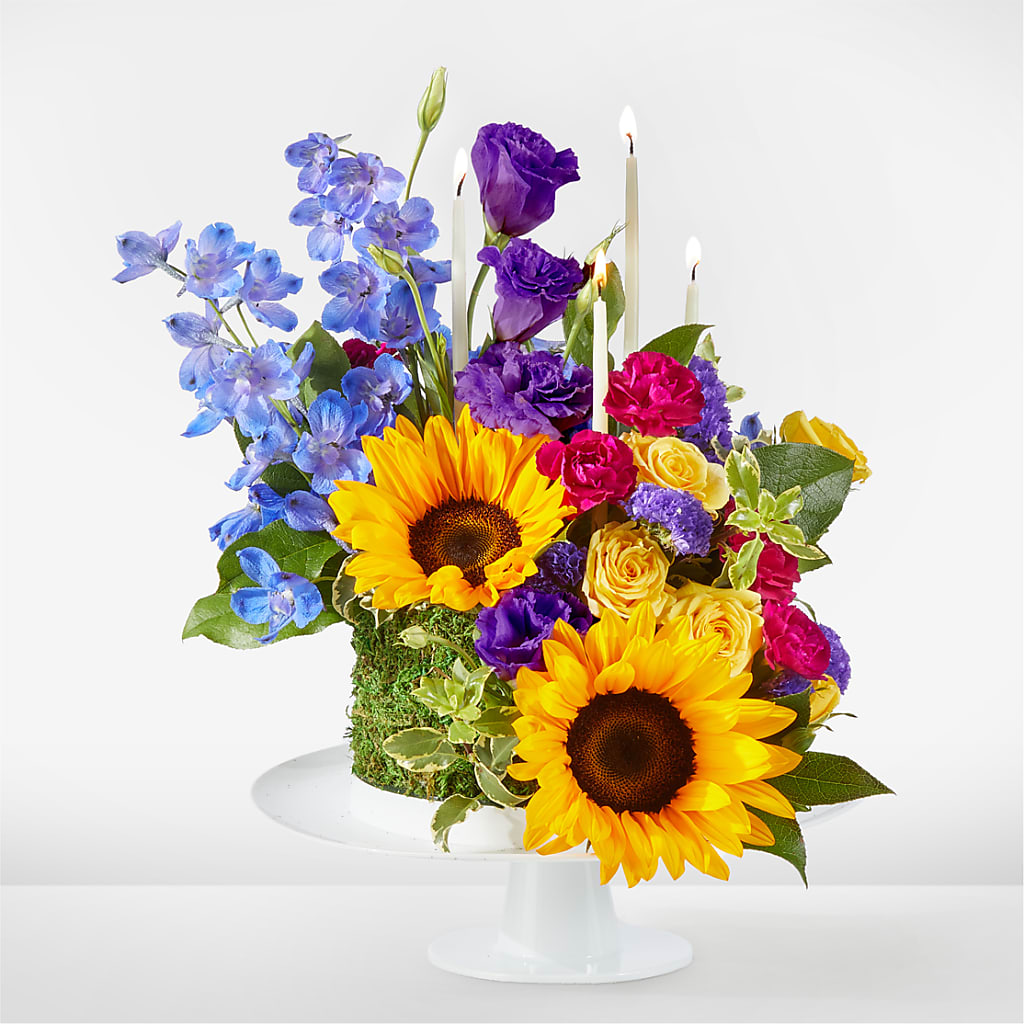 Star of the Day Floral Cake – TOWN CENTER FLORIST & GIFTS INC, Orlando FL