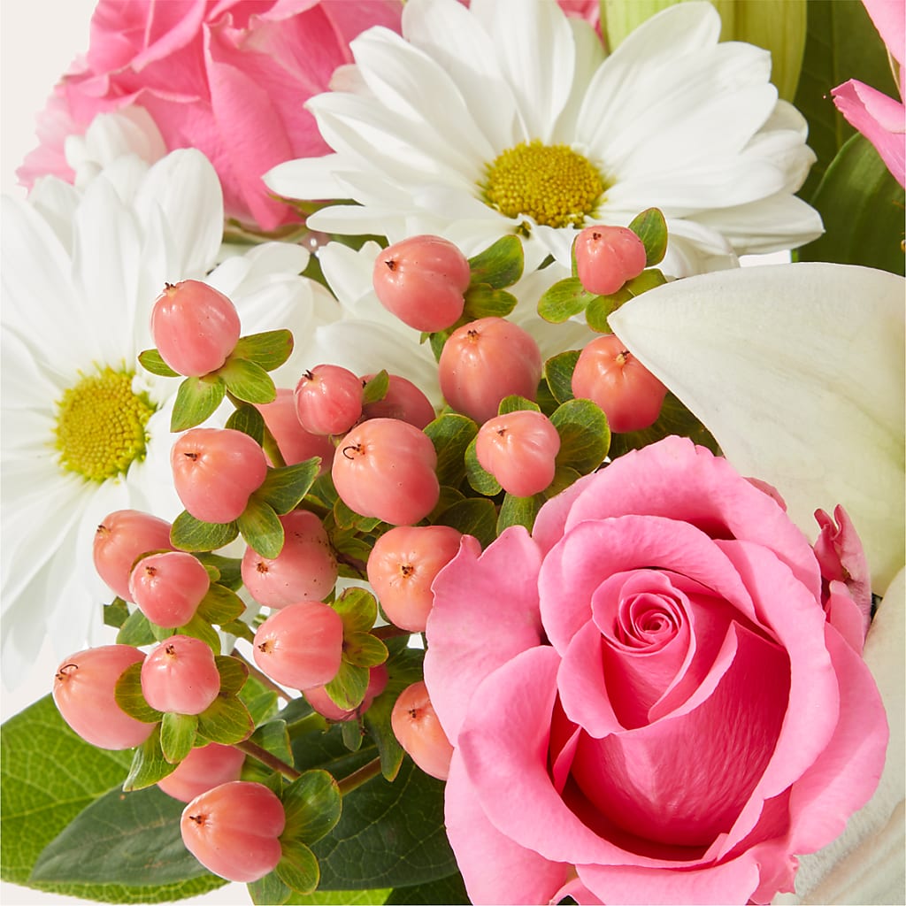 Whispers of Comfort Bouquet – TOWN CENTER FLORIST & GIFTS INC, Orlando FL