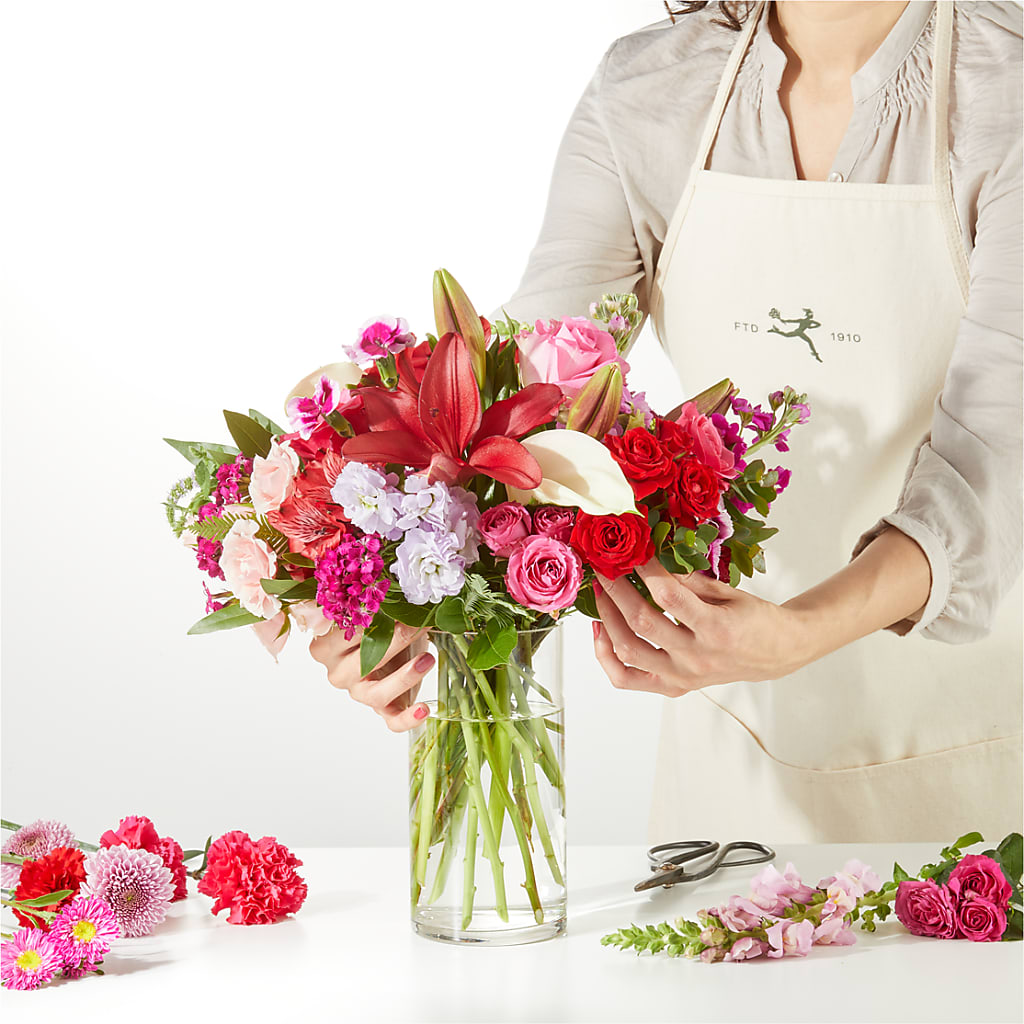 Swooning Over You - A Luxury Florist Original – TOWN CENTER FLORIST & GIFTS INC, Orlando FL