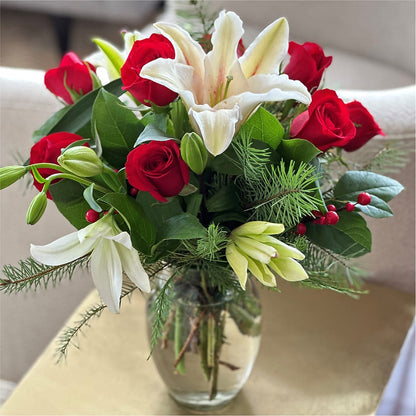 Sparkling Snowflakes Bouquet – TOWN CENTER FLORIST & GIFTS INC, Orlando FL