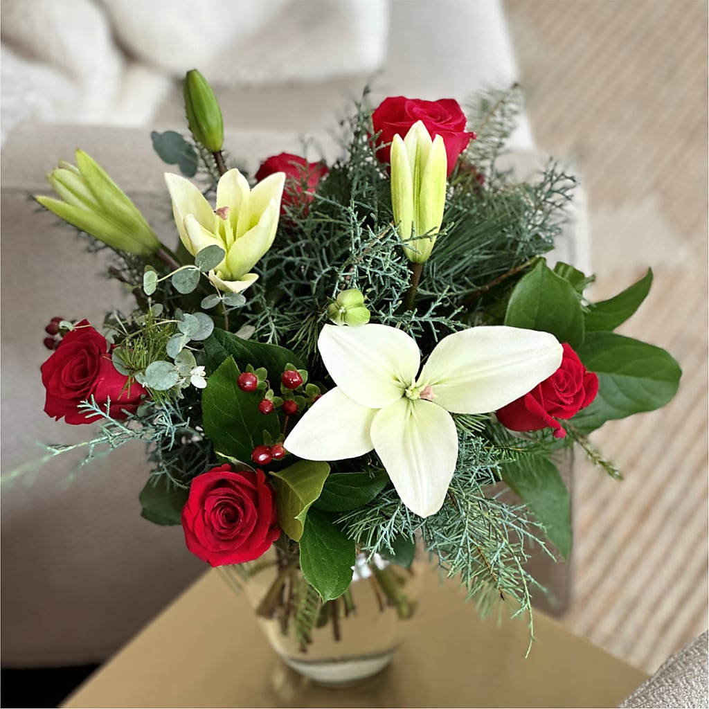 Glittering Lights Bouquet – TOWN CENTER FLORIST & GIFTS INC, Orlando FL