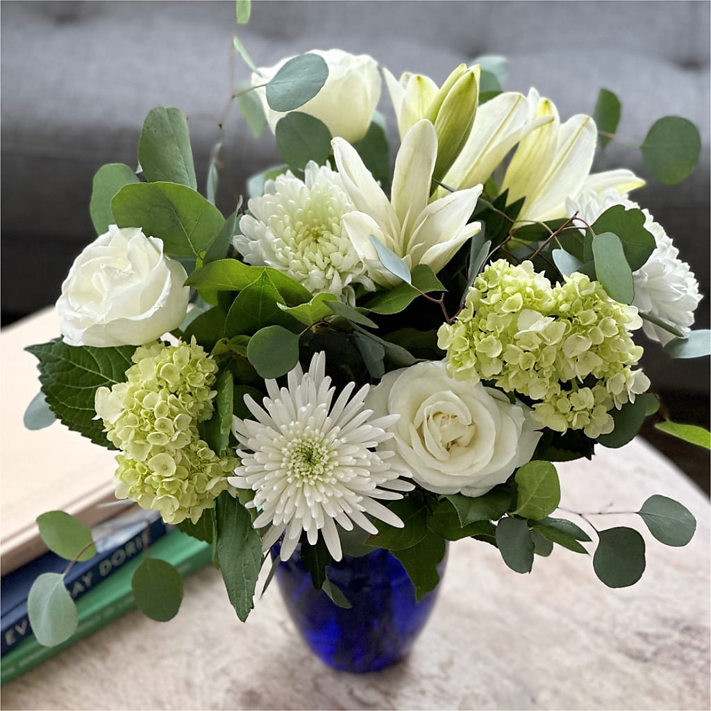 Snowy Dreams Bouquet – TOWN CENTER FLORIST & GIFTS INC, Orlando FL