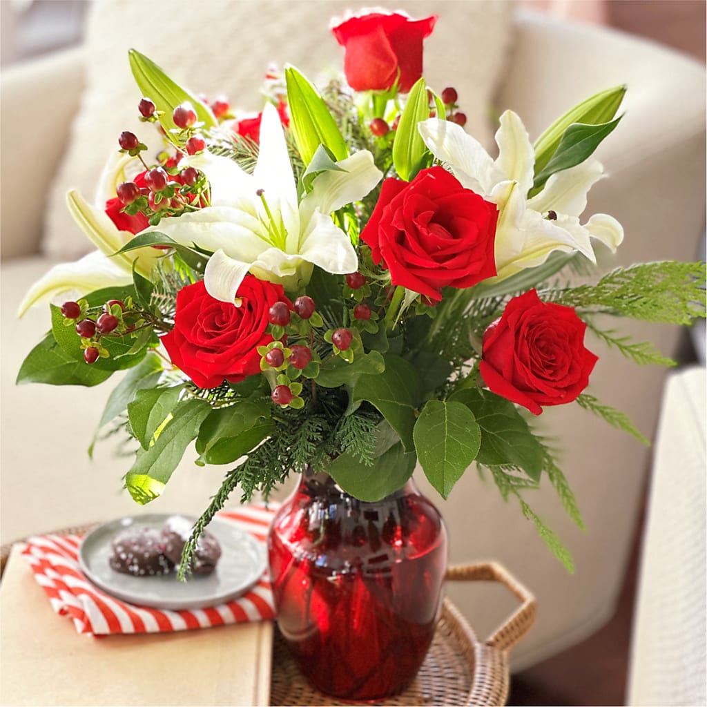 Evergreen Delight Bouquet – TOWN CENTER FLORIST & GIFTS INC, Orlando FL
